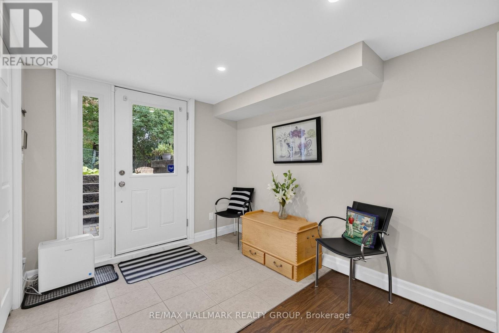 125 Margaret Place — photo 33