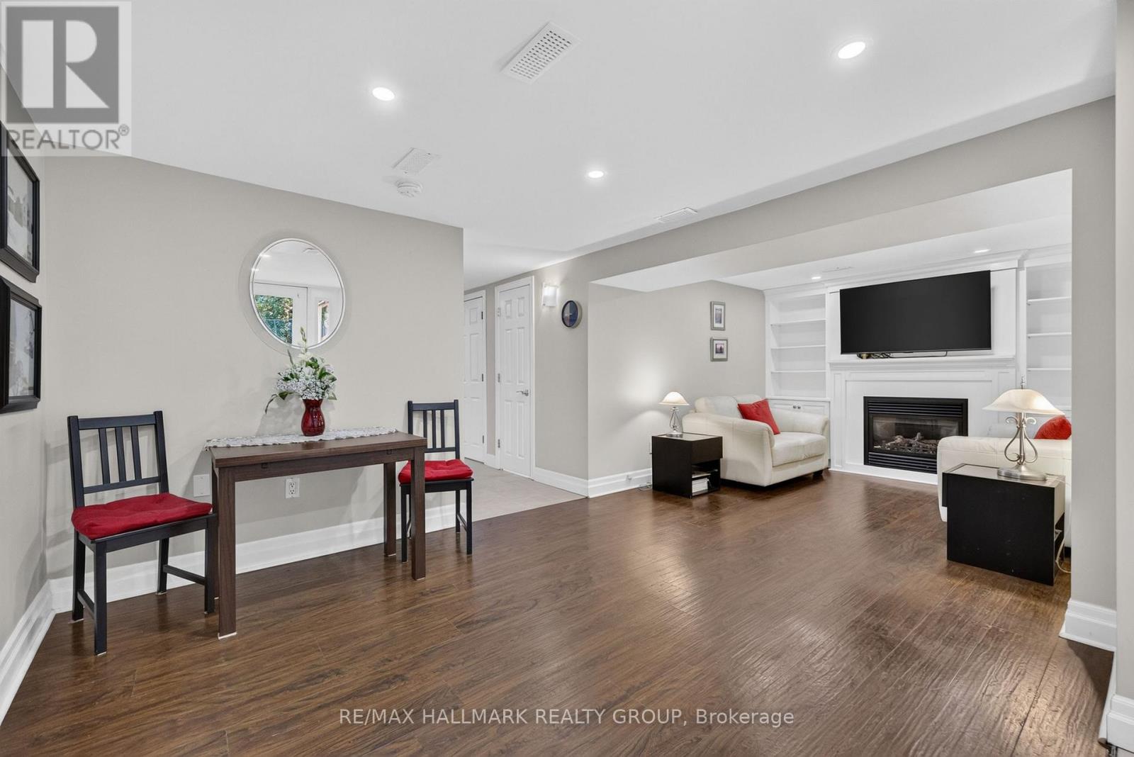 125 Margaret Place — photo 34