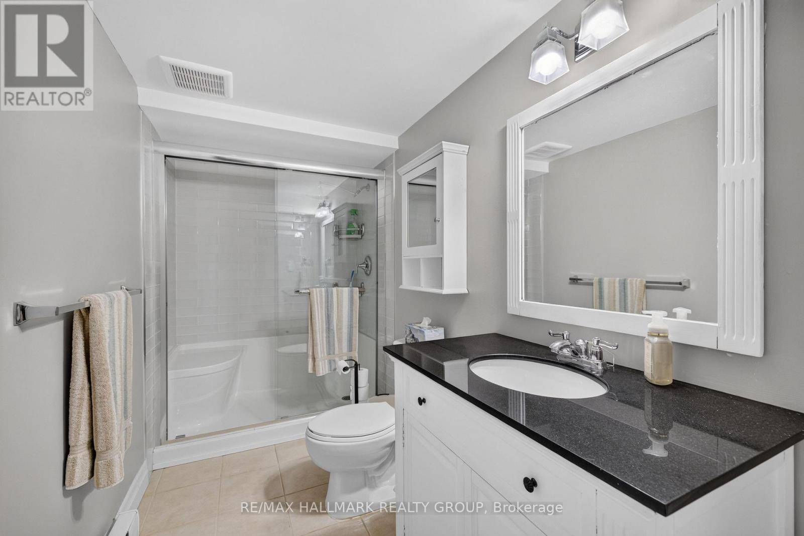 125 Margaret Place — photo 41