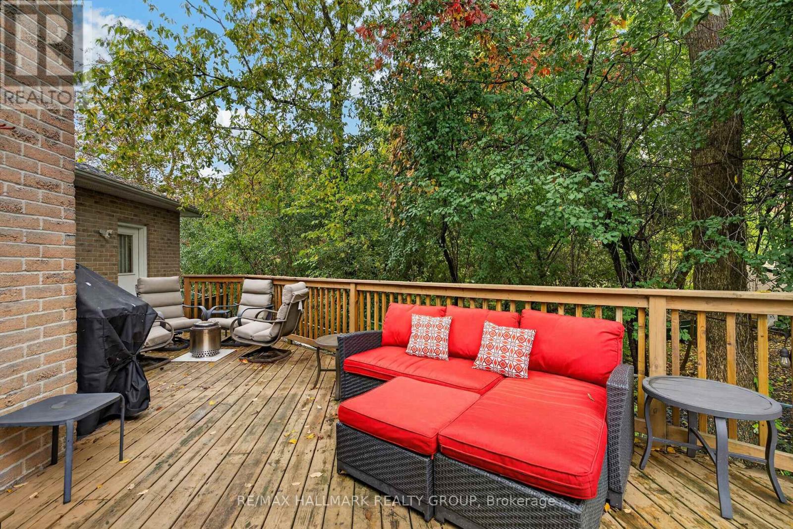 125 Margaret Place — photo 45