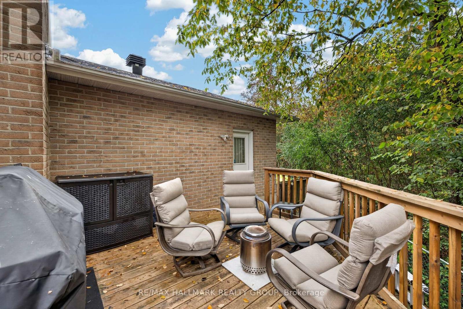 125 Margaret Place — photo 46