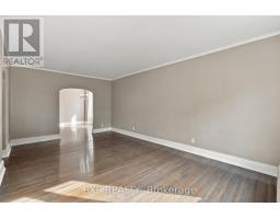 Bedroom 3 - 61 Princess Street, Fort Erie, ON L2A1V8 Photo 9