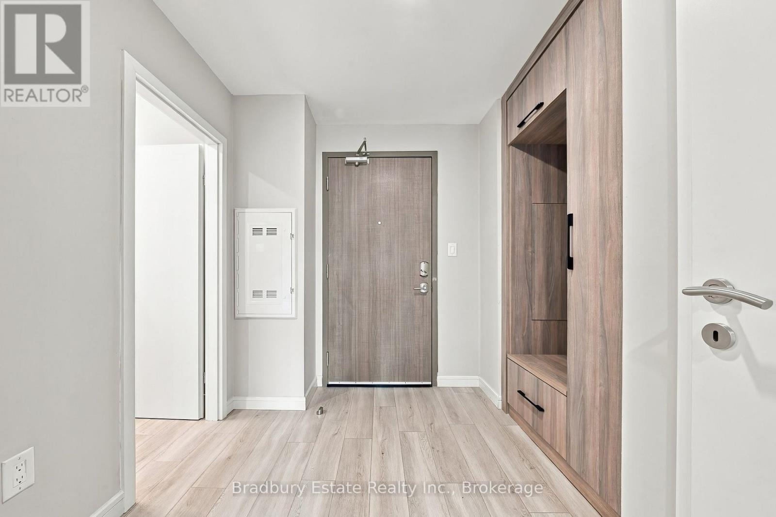 1009 - 20 GEORGE STREET, Hamilton (Central) — photo 4