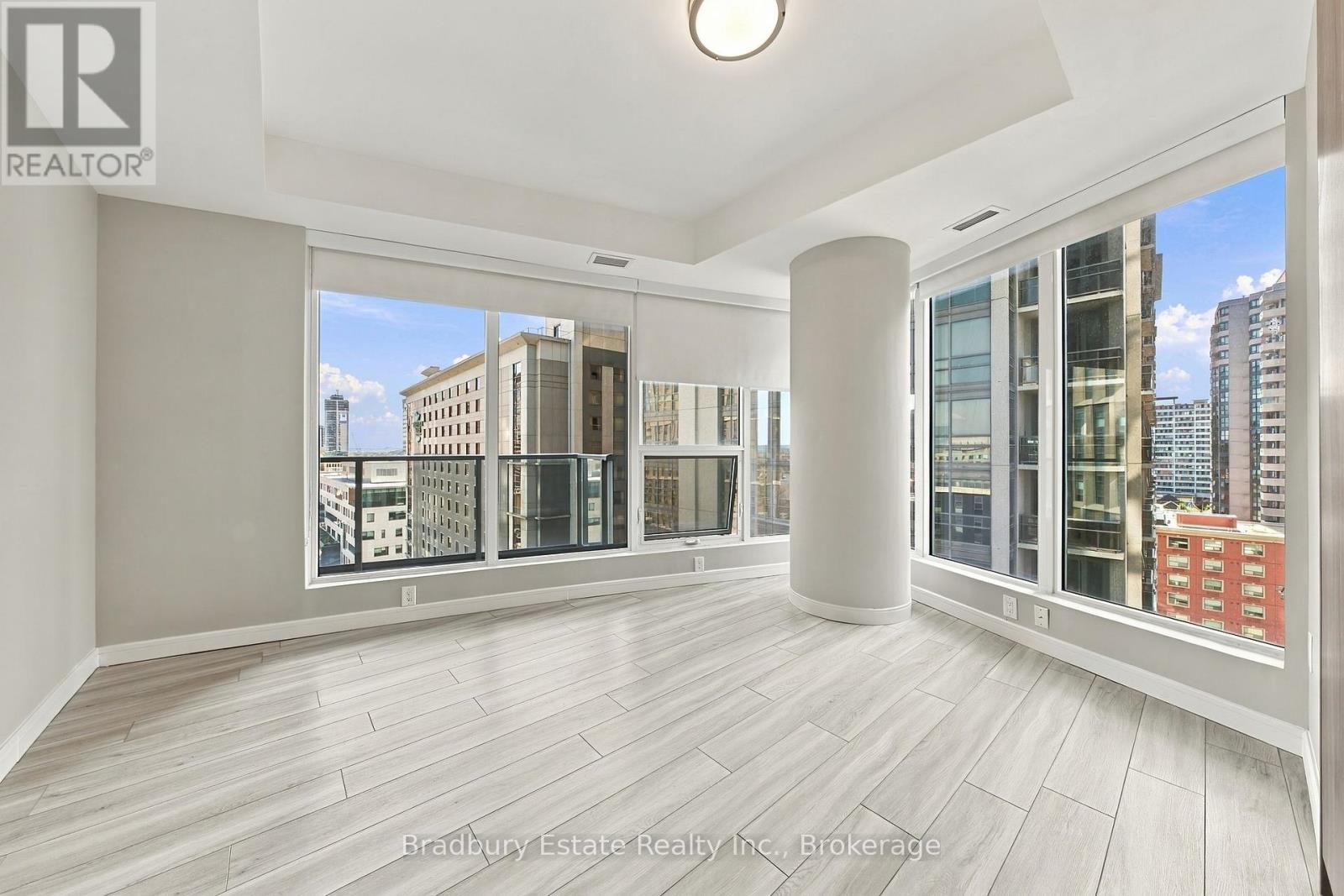 20 George Street — photo 22