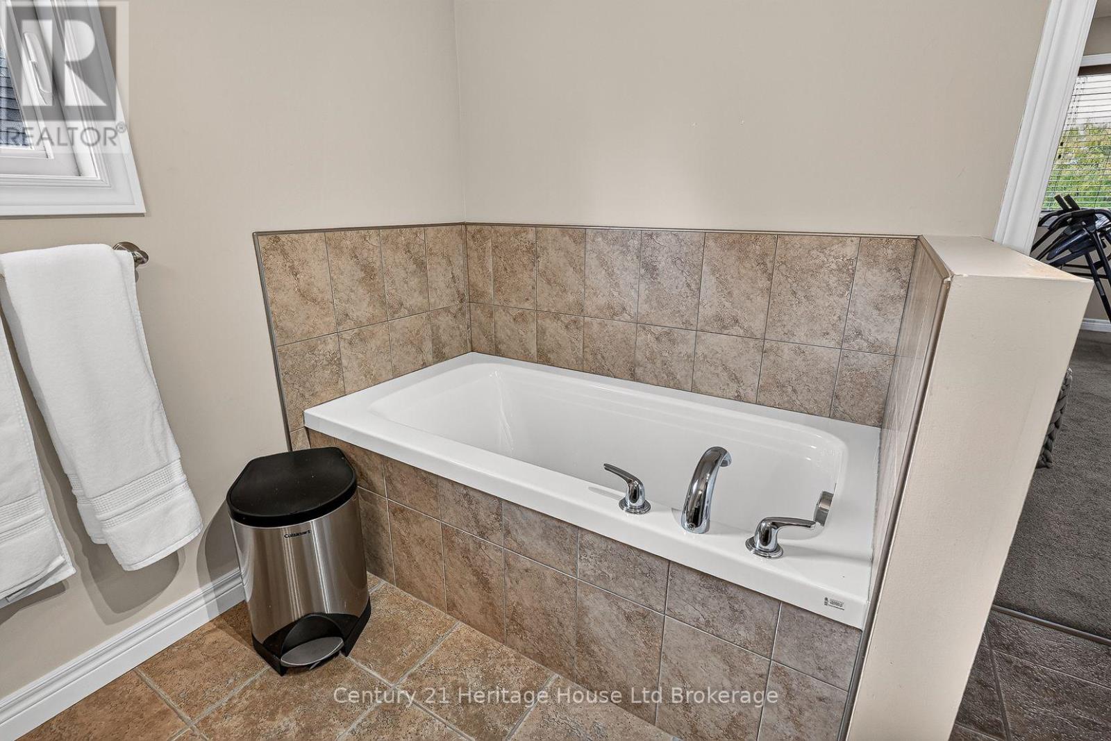 1028 ALBERNI STREET ROAD - 26