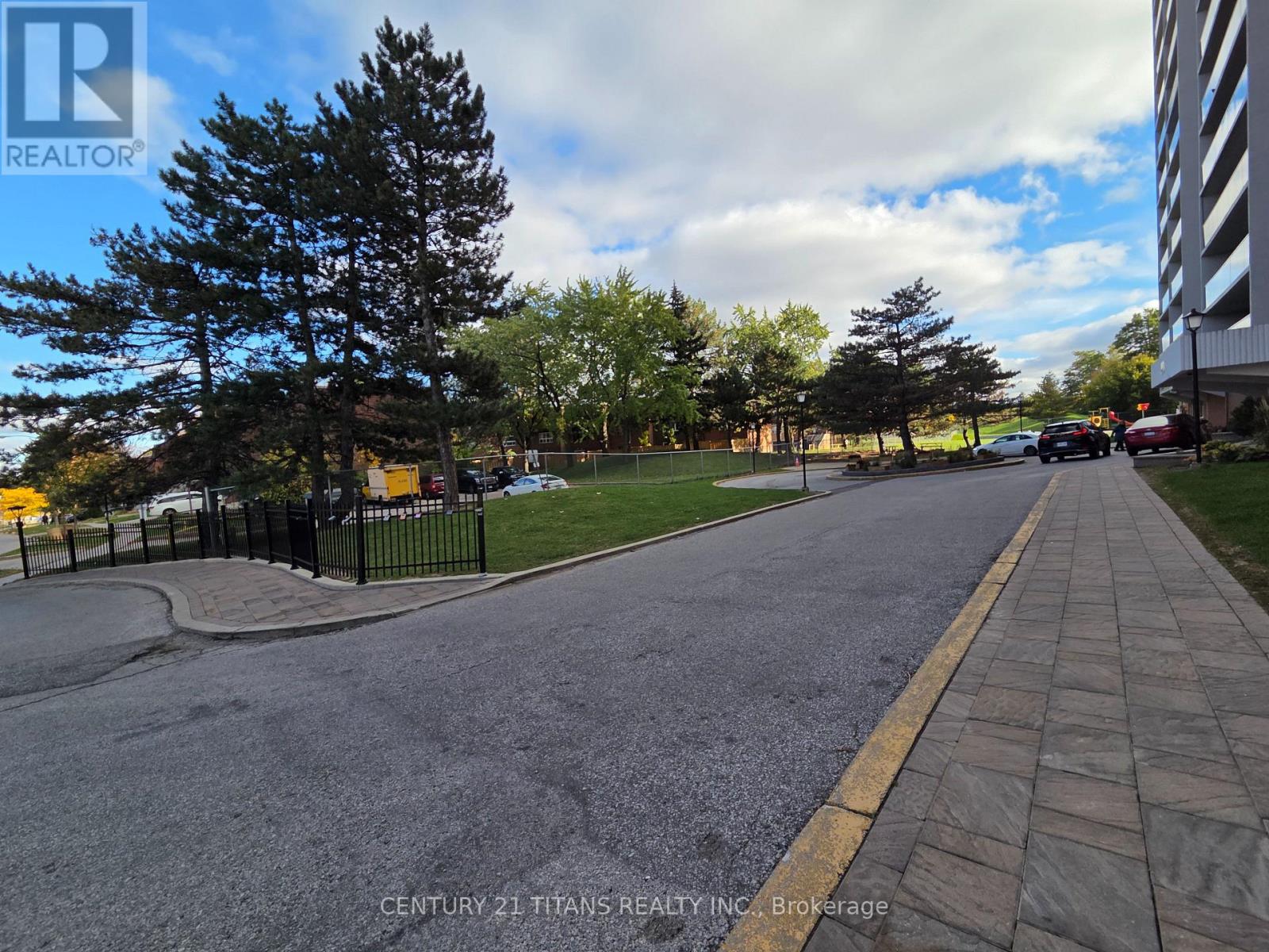 510- 270 Palmdale Drive, Toronto, ON photo 34