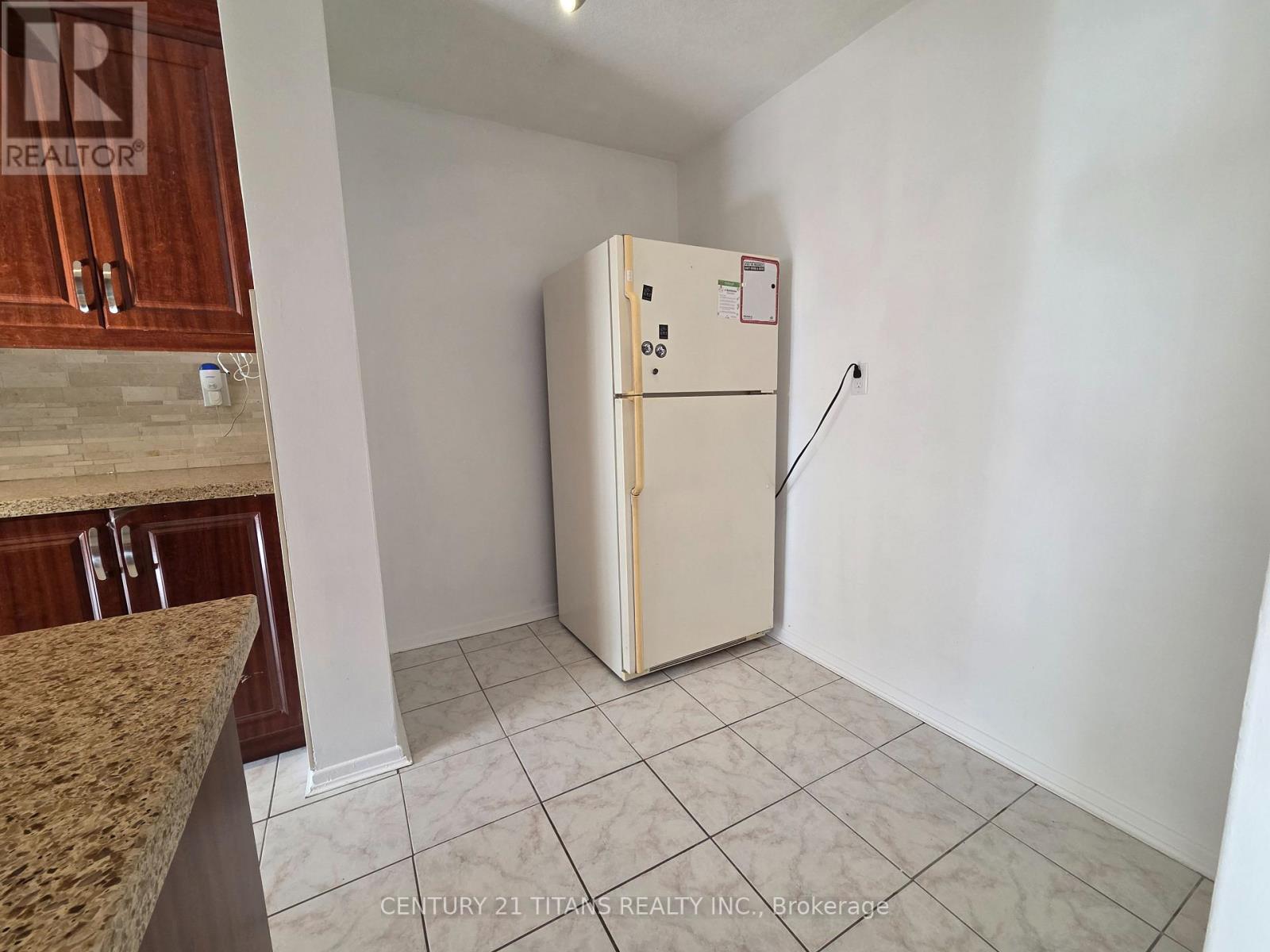 510- 270 Palmdale Drive, Toronto, ON photo 7