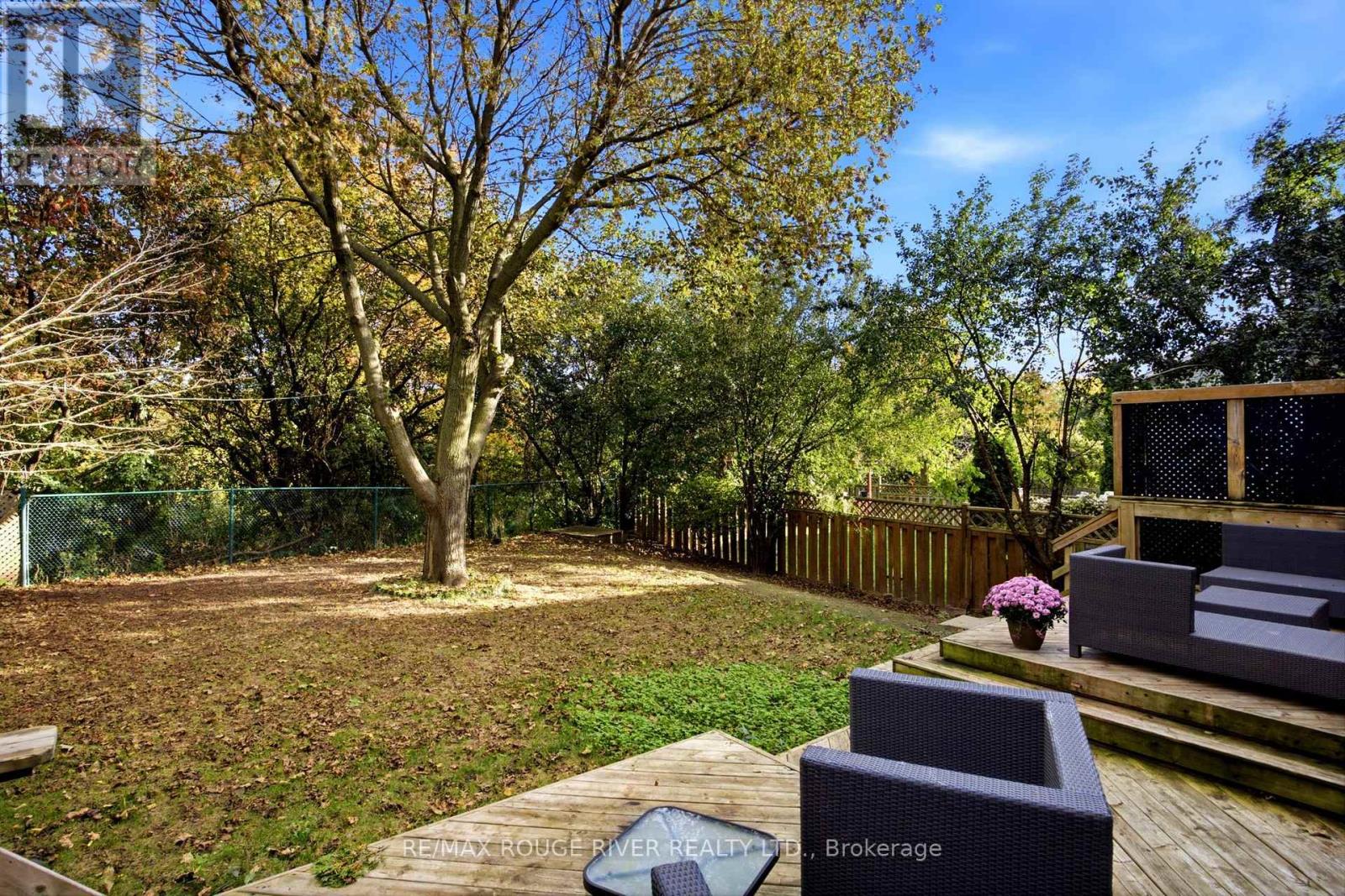 7 Greenview Court, Whitby, ON photo 44