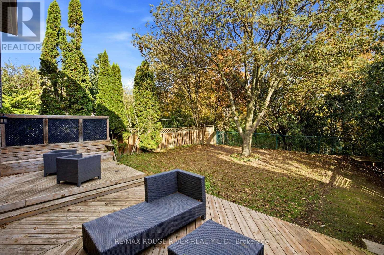 7 Greenview Court, Whitby, ON photo 45