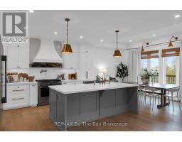 Kitchen - 93 Moonstone Road E, Oro Medonte, ON L0K1N0 Photo 11