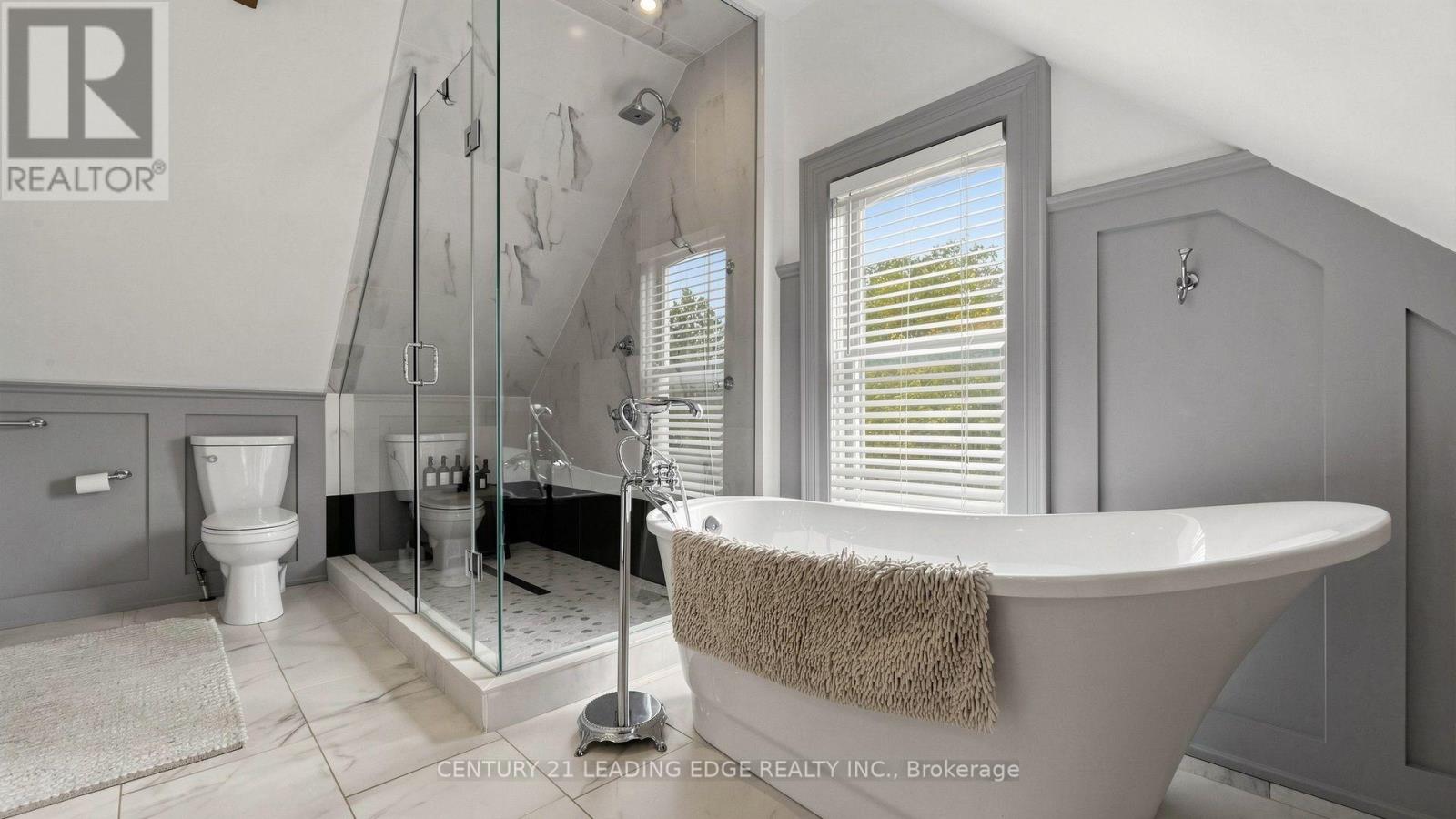 6 Aileen Lewis Court, Markham, ON photo 32