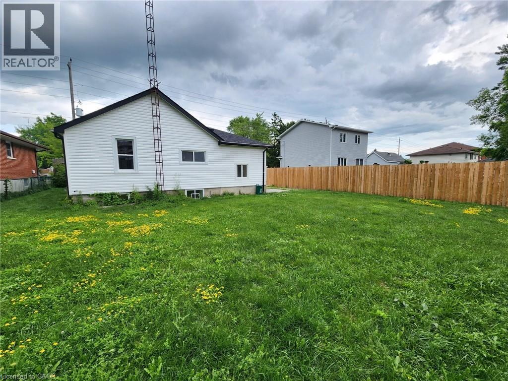 2 Bed, 1 Bath Apartment for Rent in Oshawa – 363 ADELAIDE Avenue W Unit# 2, Oshawa – MLS# 40871784 - Image 10