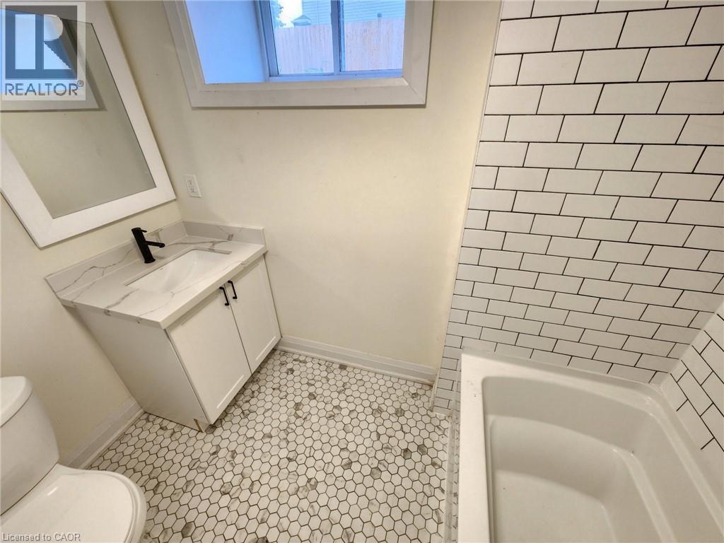 2 Bed, 1 Bath Apartment for Rent in Oshawa – 363 ADELAIDE Avenue W Unit# 2, Oshawa – MLS# 40871784 - Image 5