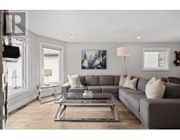 Living room - 61 Orwell Crescent, Barrie, ON L4N6M6 Photo 6