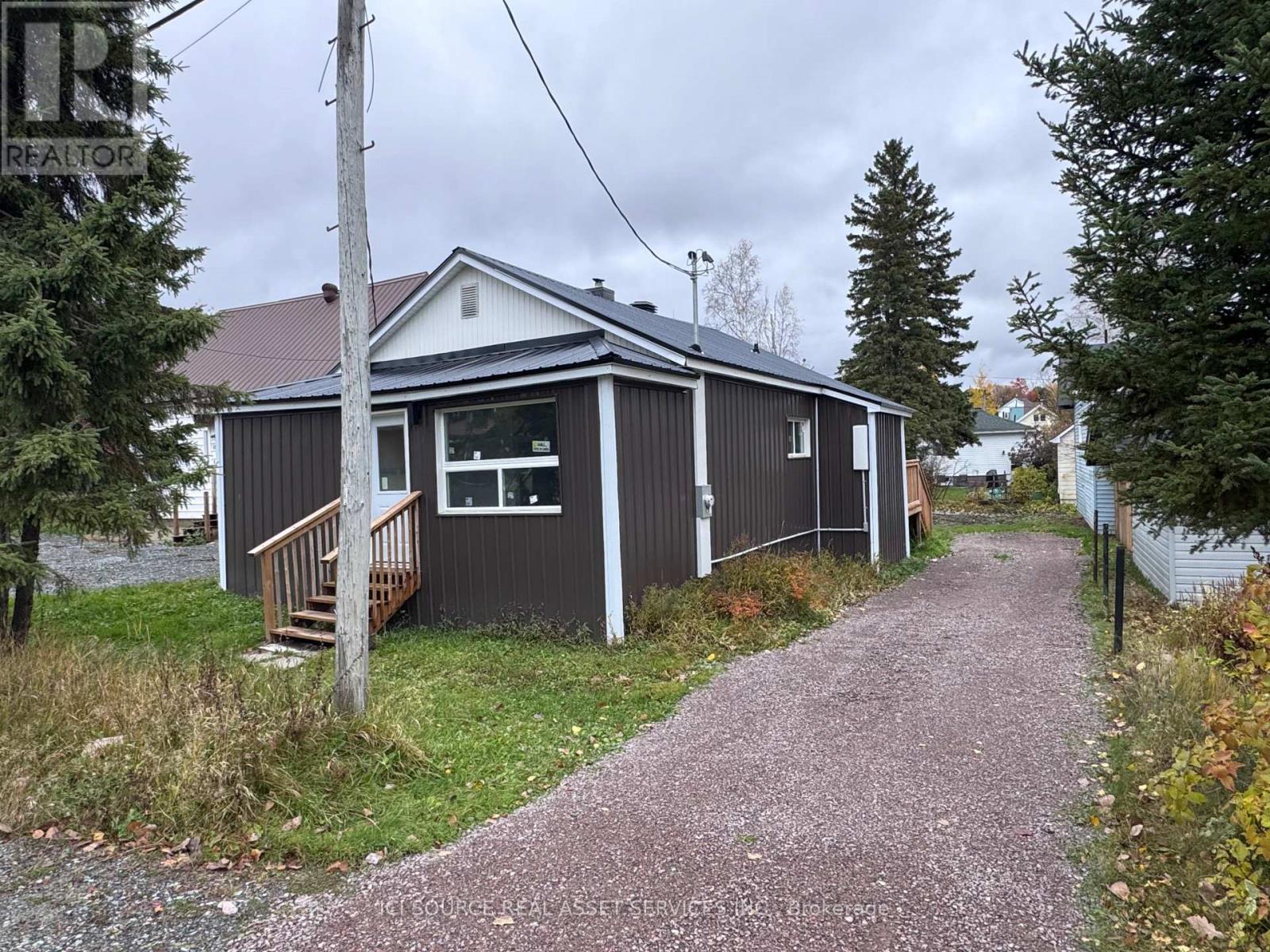 6 WILSON AVENUE - 1