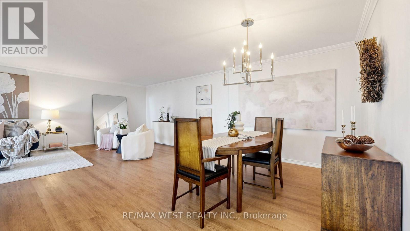 20 Guildwood Parkway — photo 4