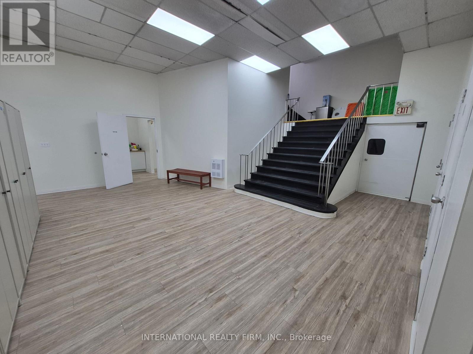 GROUND FLOOR - 2869 LAKE SHORE BOULEVARD W, Toronto (New Toronto) — photo 5