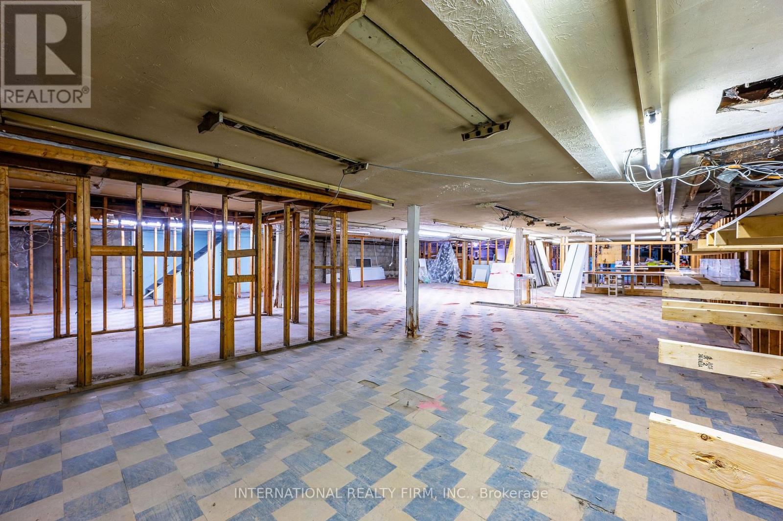GROUND FLOOR - 2869 LAKE SHORE BOULEVARD W, Toronto (New Toronto) — photo 6