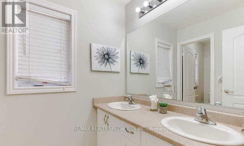 1479 Chretien Street — photo 17