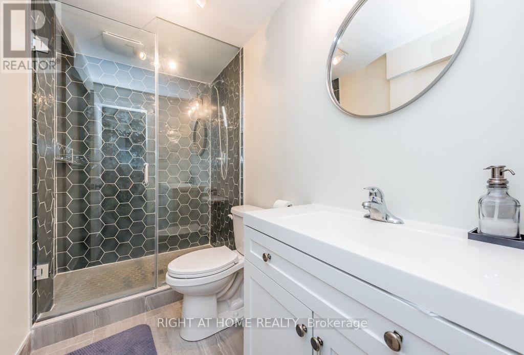5958 Greensboro Drive South — photo 32