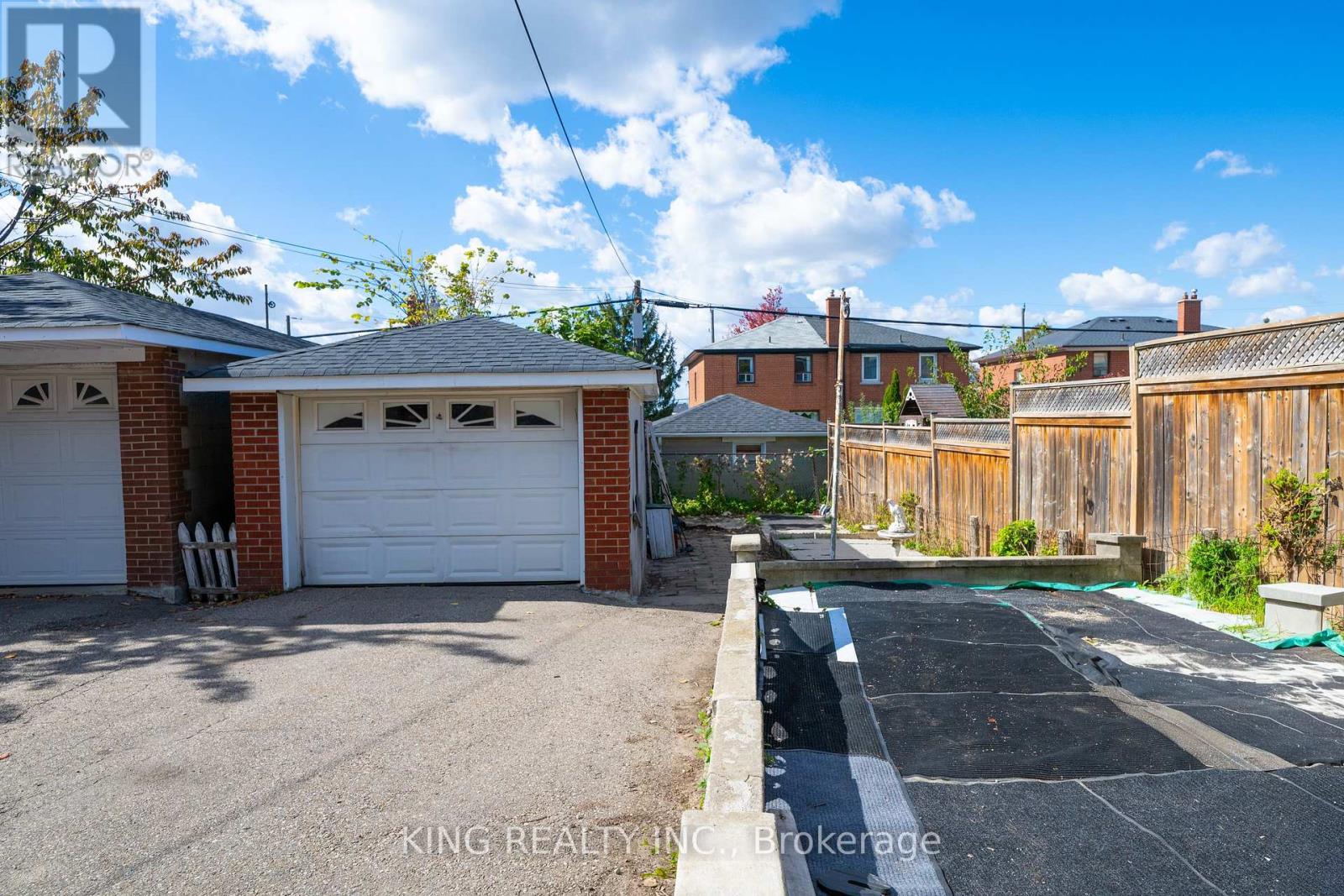 2604 Keele Street, Toronto, ON photo 28