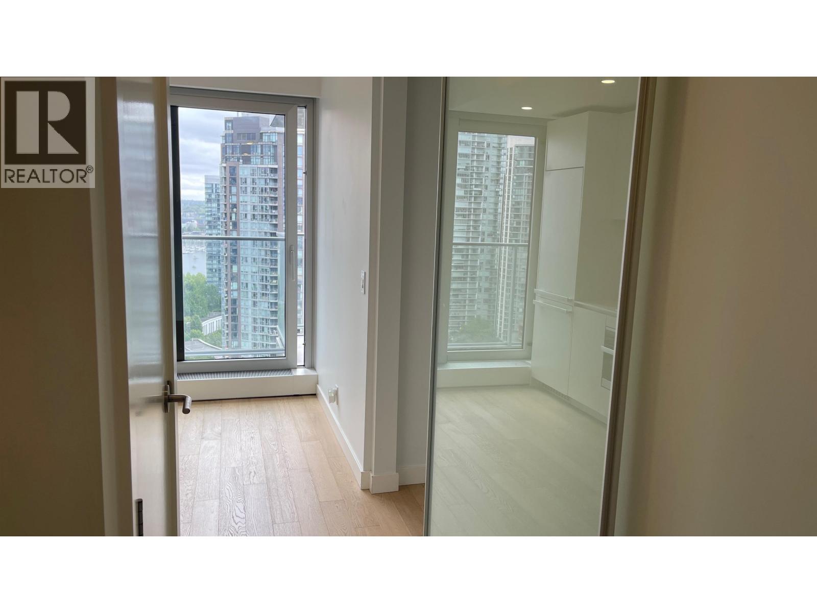 Photo of 2611 1480 HOWE STREET 18