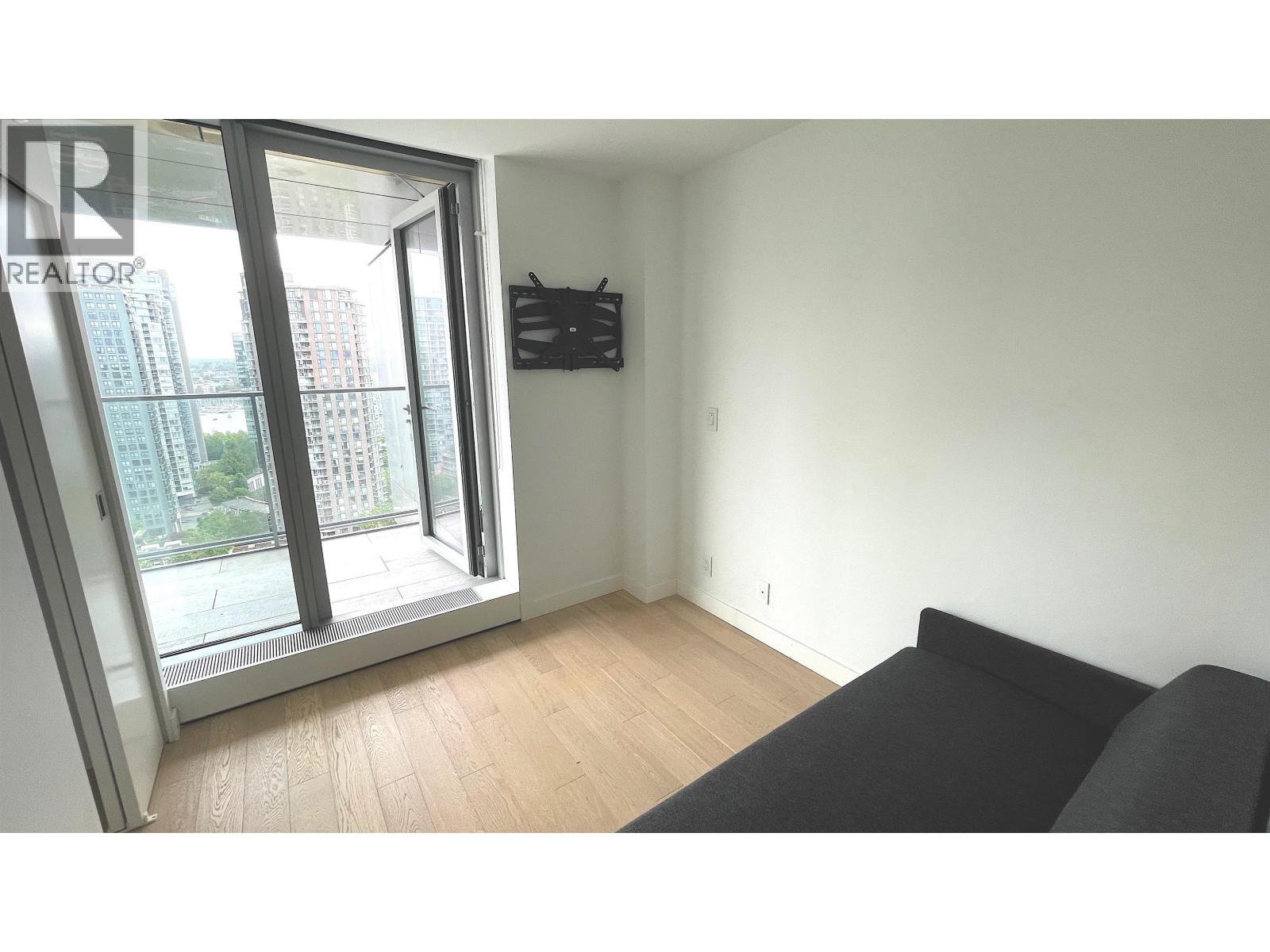 Photo of 2611 1480 HOWE STREET 28