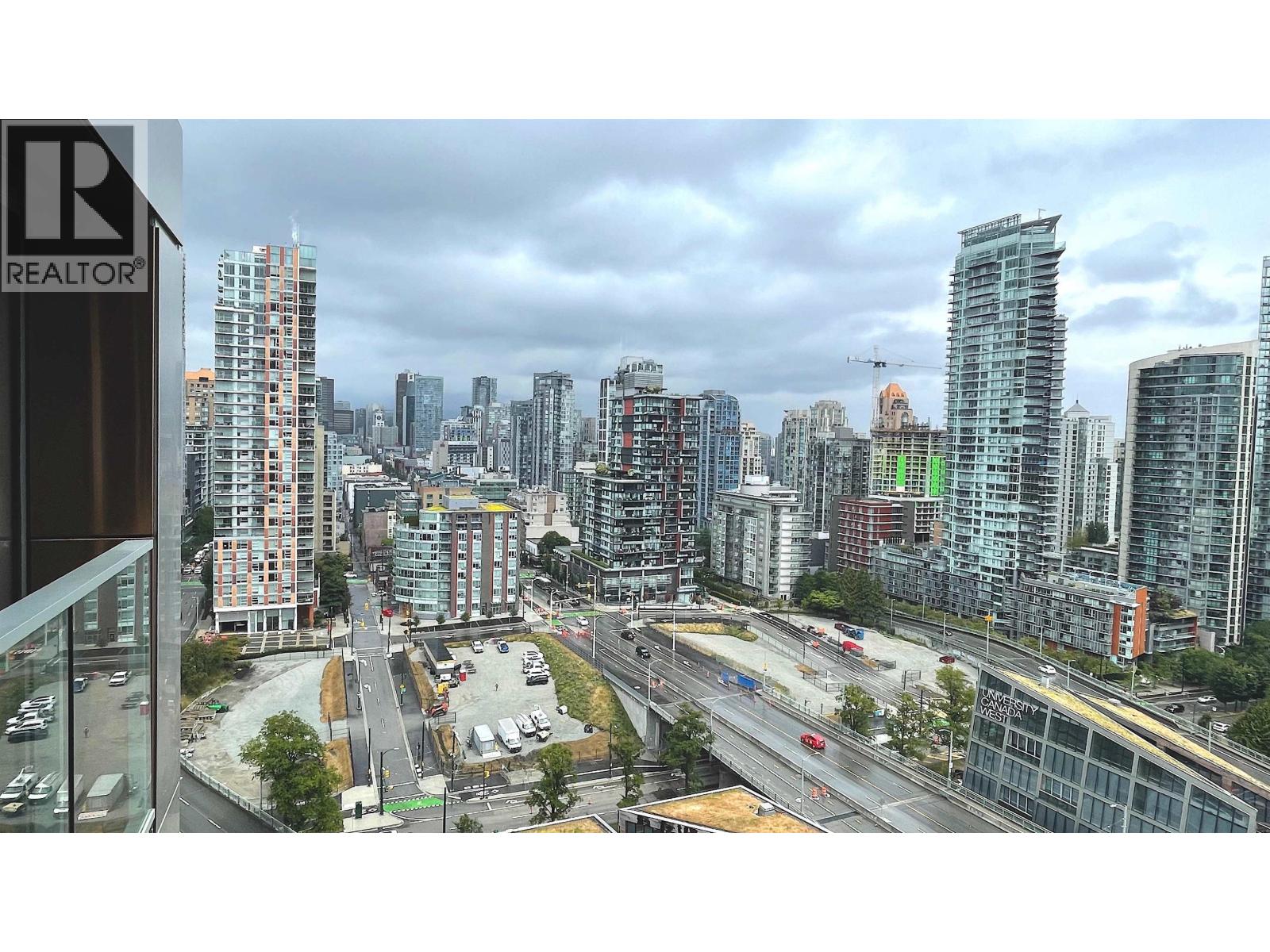 Photo of 2611 1480 HOWE STREET 33