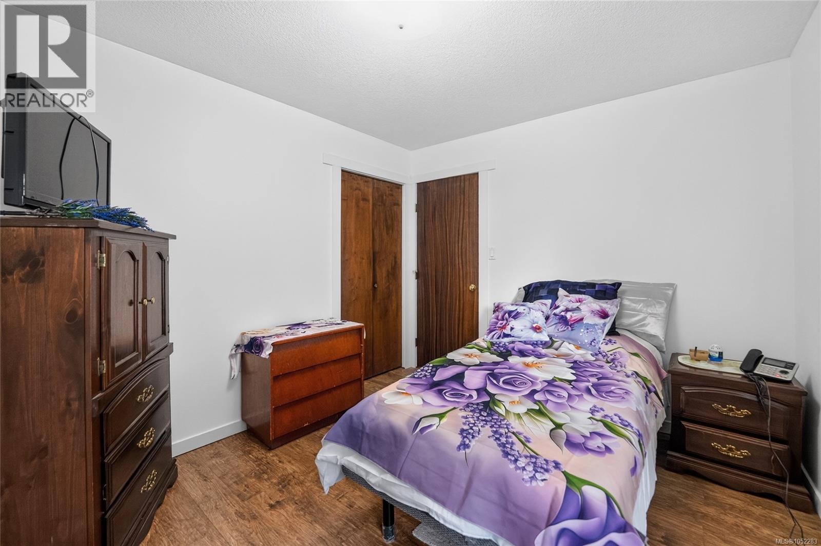 5334 Georgiaview Cres - 25