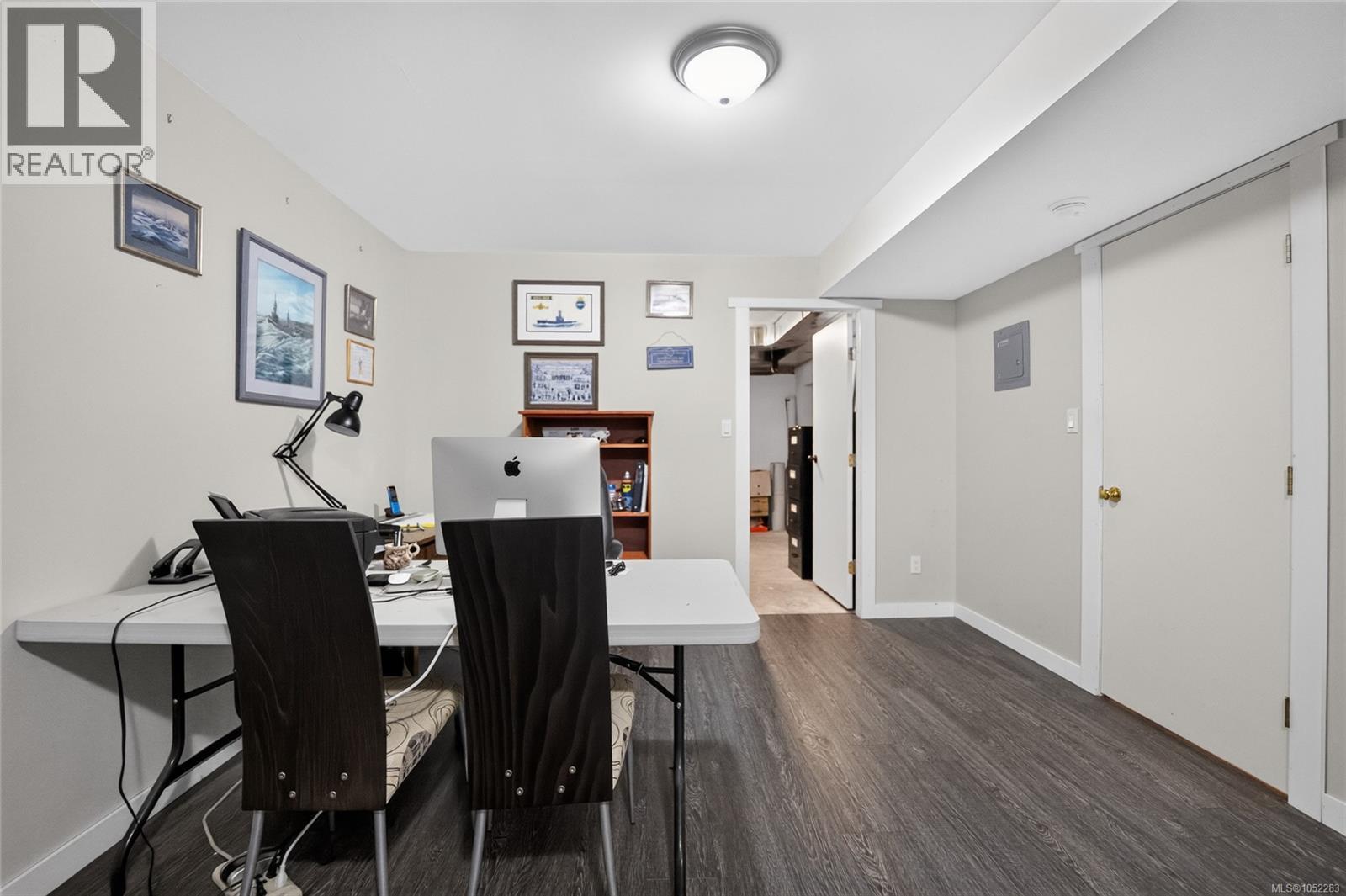 5334 Georgiaview Cres - 34