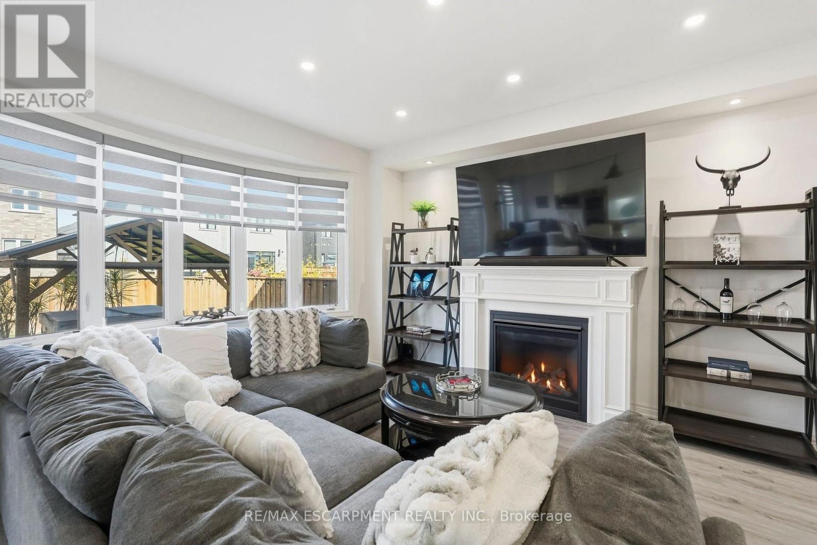 193 WHITTINGTON DRIVE, Hamilton (Ancaster) — photo 6