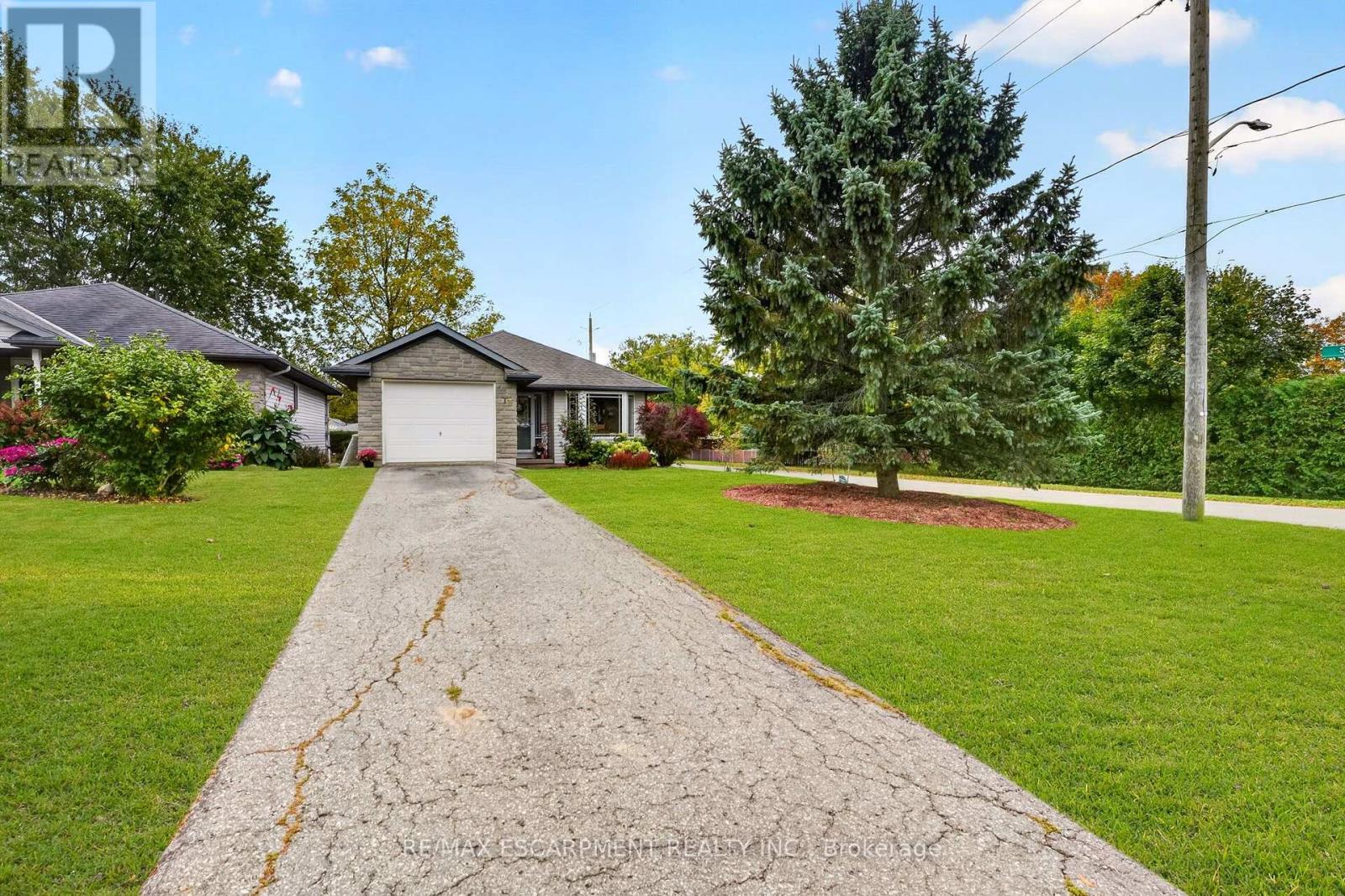 13 BARTON STREET, Haldimand — photo 3