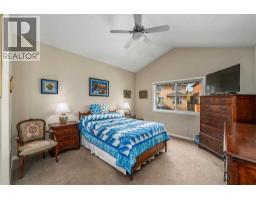 4pc Bathroom - 226 Tusslewood Terrace Nw, Calgary, AB T3L2W5 Photo 18