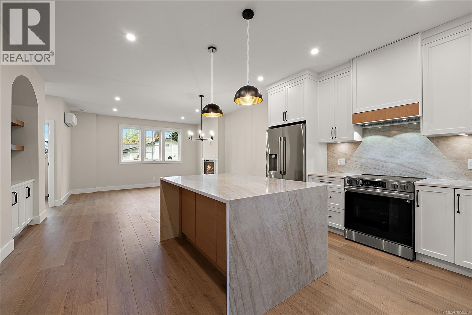 #103 954 Preston Way - 1