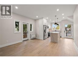101 954 Preston Way, Langford, BC V9B3B9 Photo 8