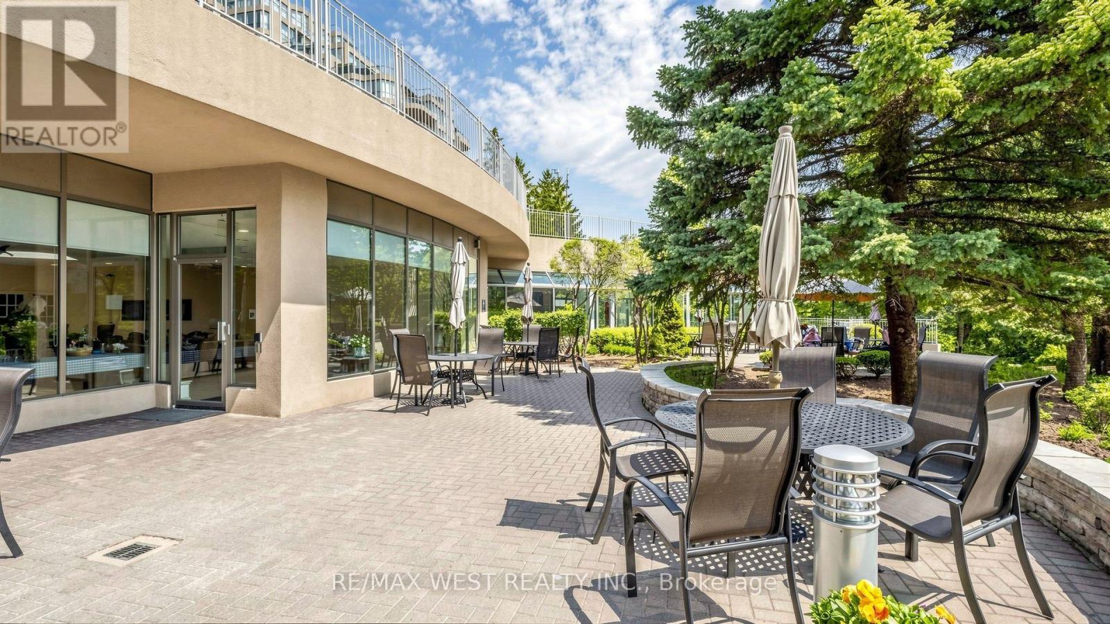 20 Guildwood Parkway — photo 40