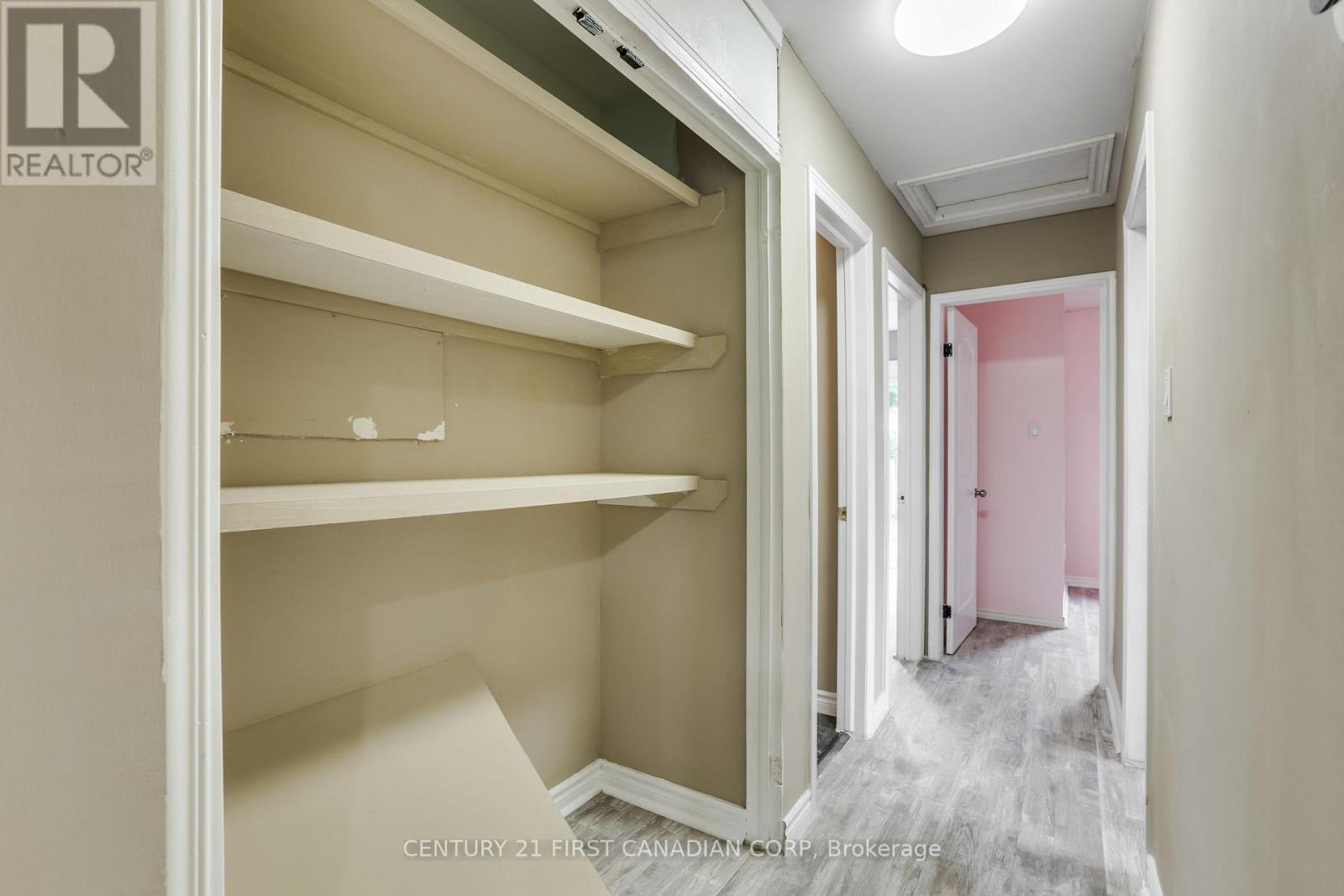 63 Renny Crescent — photo 8