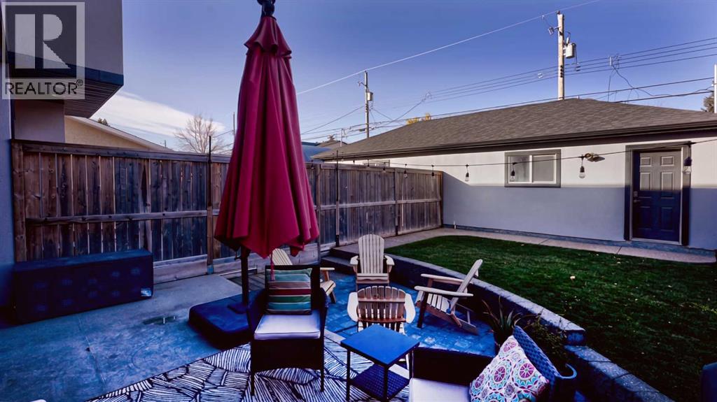2211A 33 Street SW photo 23