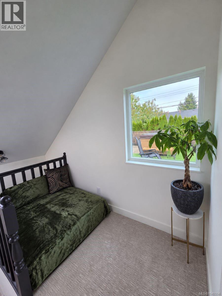 2685 2nd Ave - 7