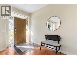 126 30 Avenue NE - photo 2