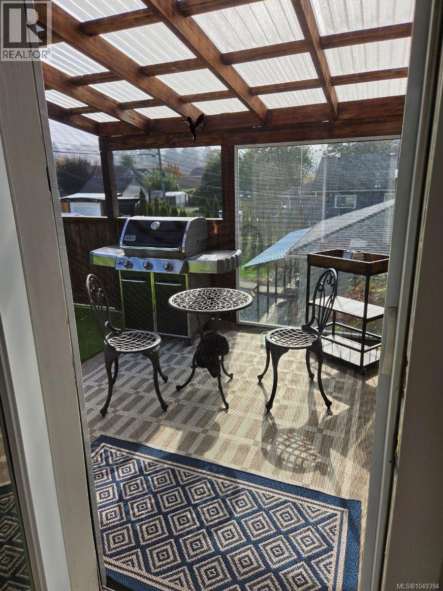 2685 2nd Ave - 14