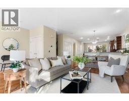 5pc Bathroom - 126 30 Avenue Ne, Calgary, AB T2E2C8 Photo 7