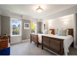 13761 22a Avenue, Surrey, BC V4A9V8 Photo 13