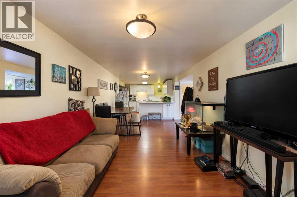1321 22 Avenue - 22