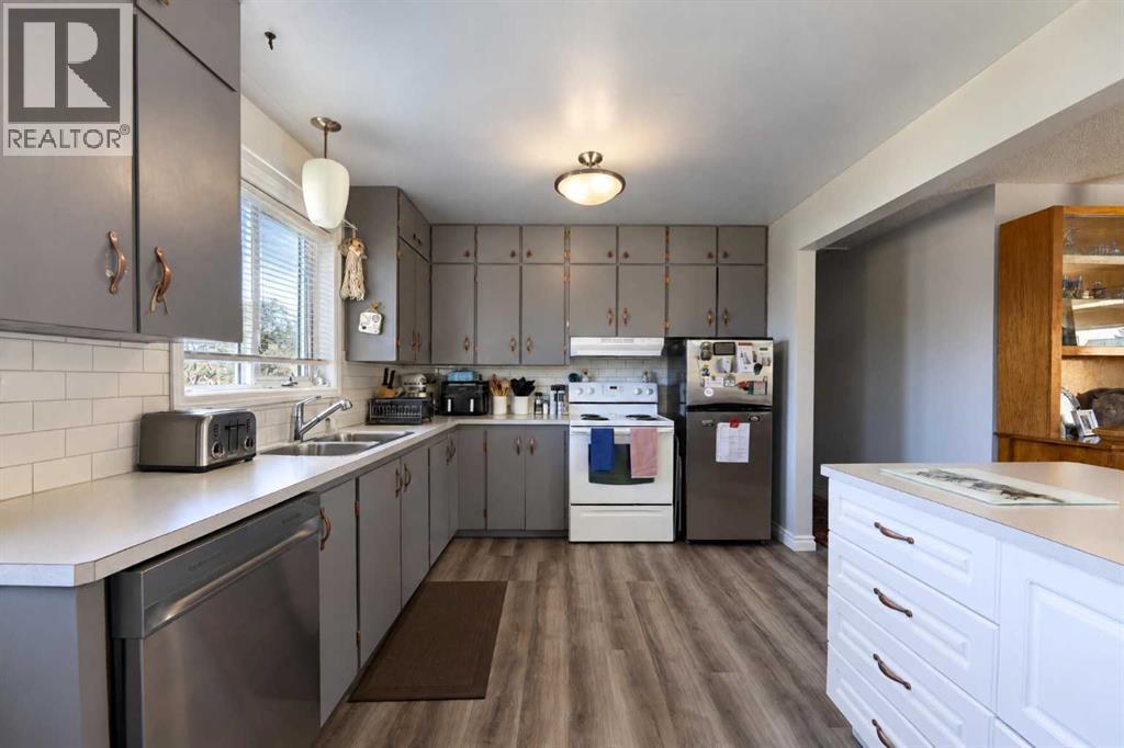 1321 22 Avenue - 6