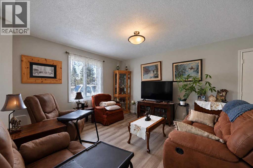 1321 22 Avenue - 8