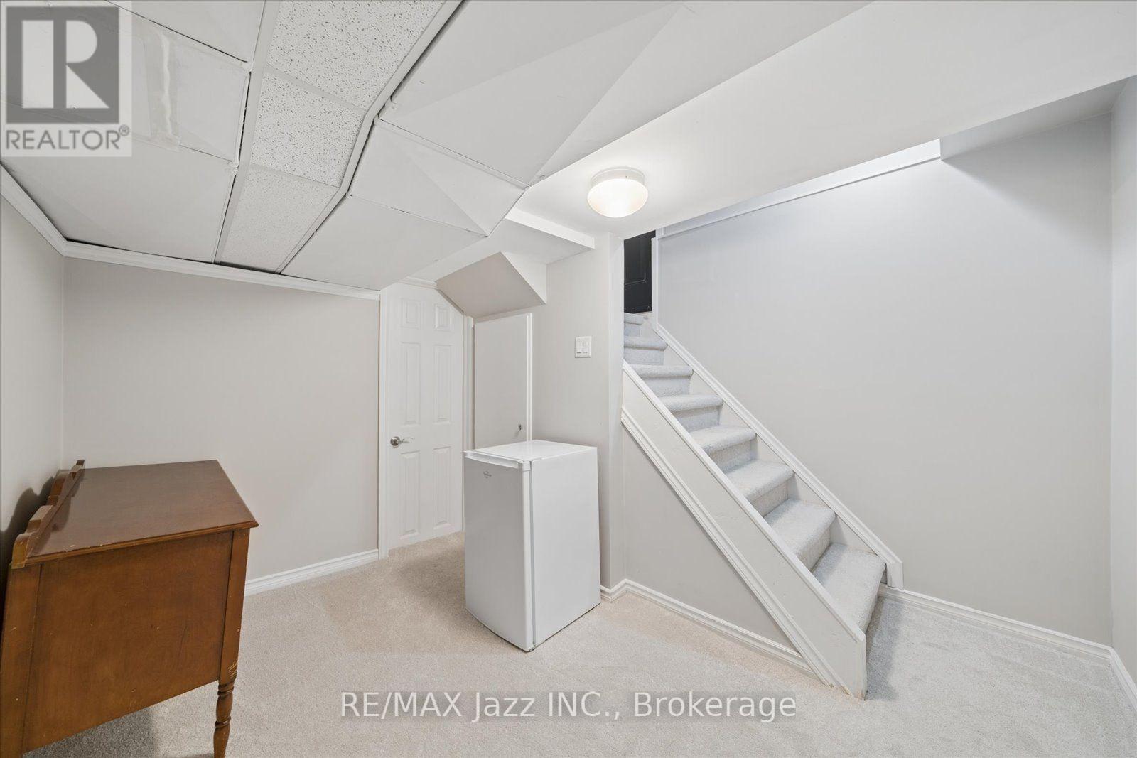 390 Mary Street North, Oshawa, ON photo 22