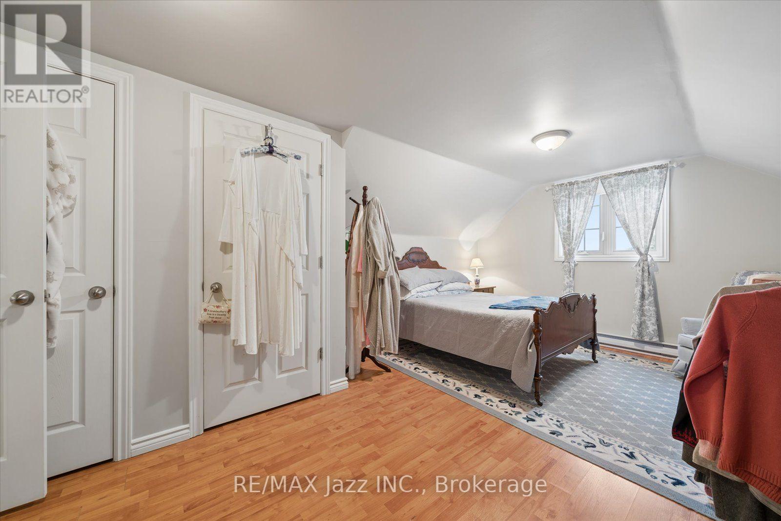 390 Mary Street North, Oshawa, ON photo 34