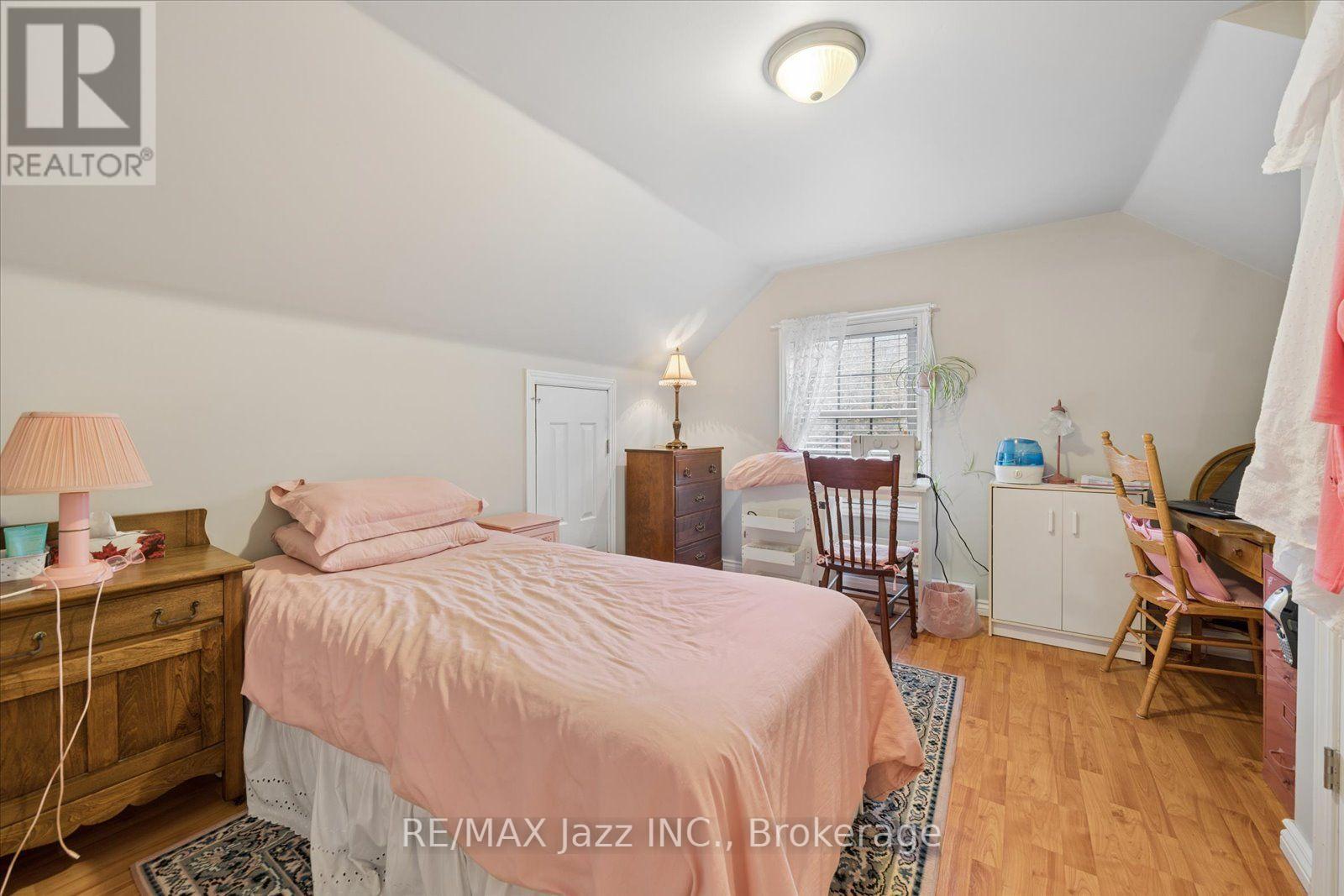390 Mary Street North, Oshawa, ON photo 37