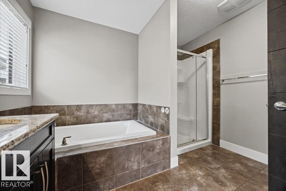 7627 181 Avenue NW, photo 21